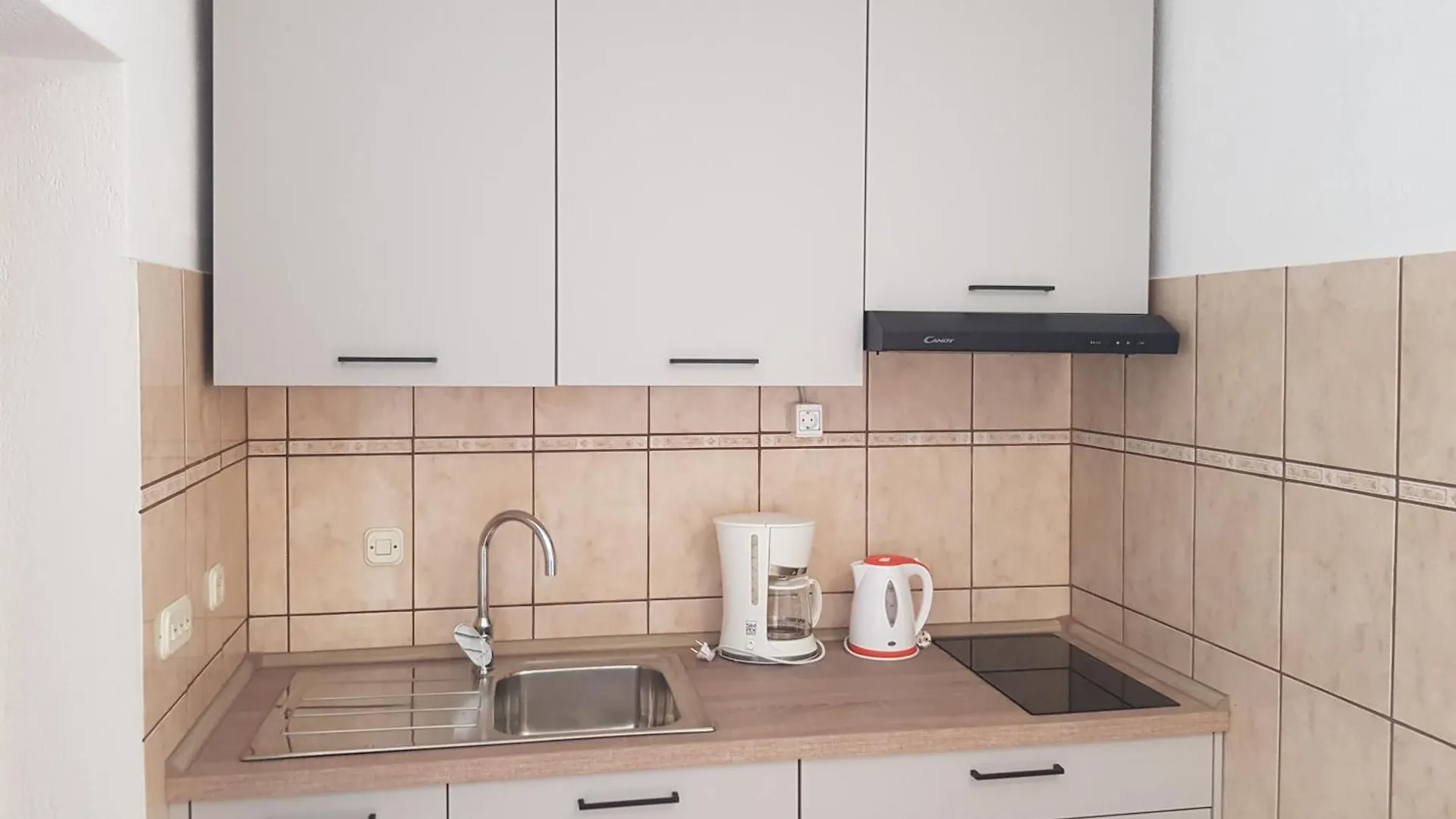 Apartments Mihalic Šilo 0*,