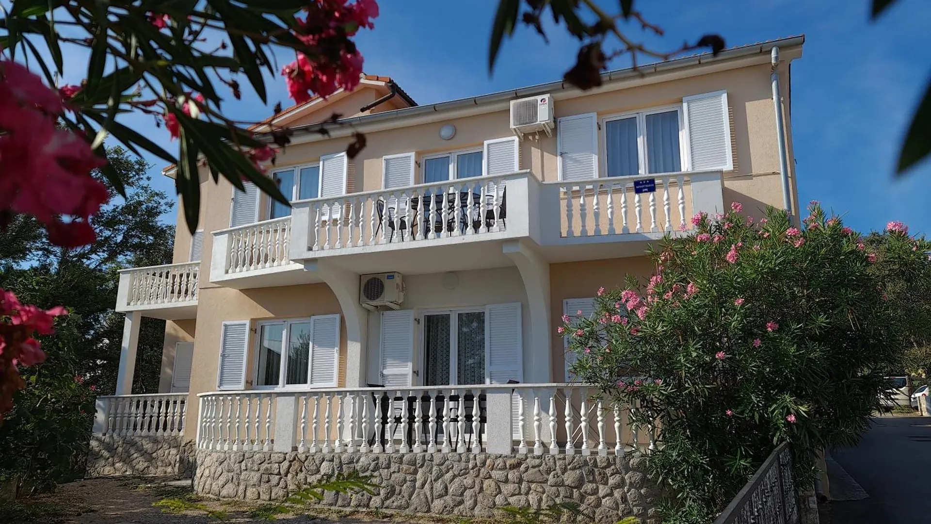 Apartments Mihalic Šilo